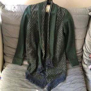 green/grey/black wrap cozy sweater
